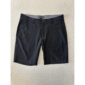 Travis Mathew Mens Shorts Size 35